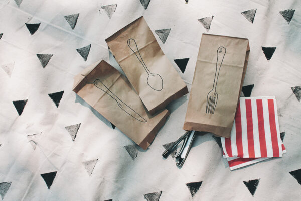 diy plasticware picnic bags (with free printable!) – almost makes perfect