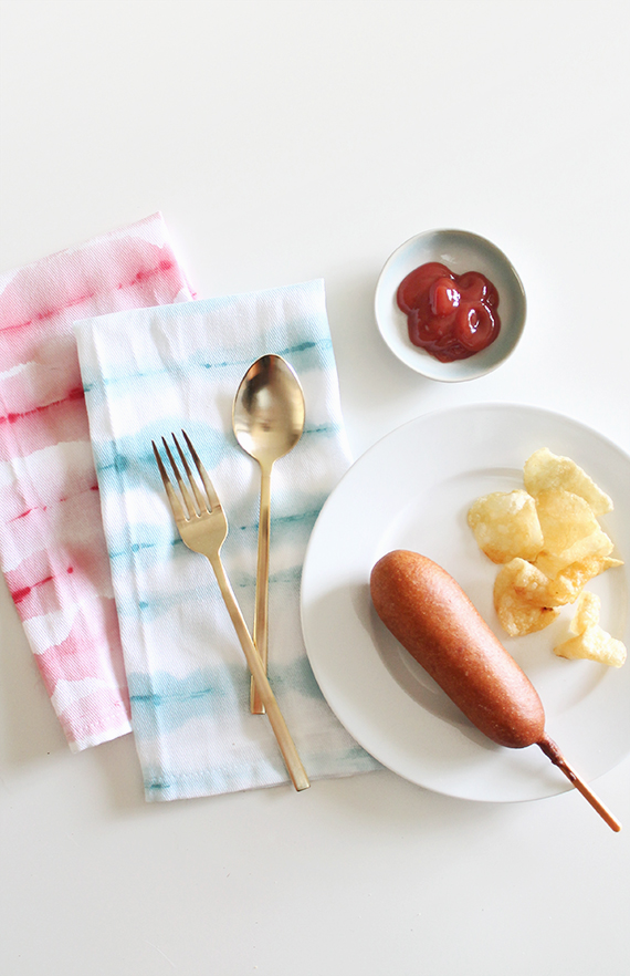 diy watercolor striped napkins