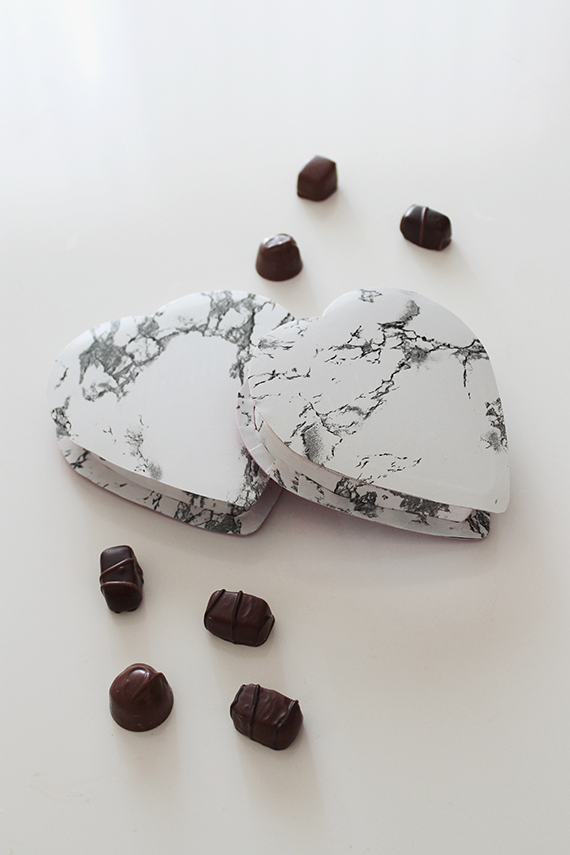 diy marble valentines chocolate boxes | almost makes perfect