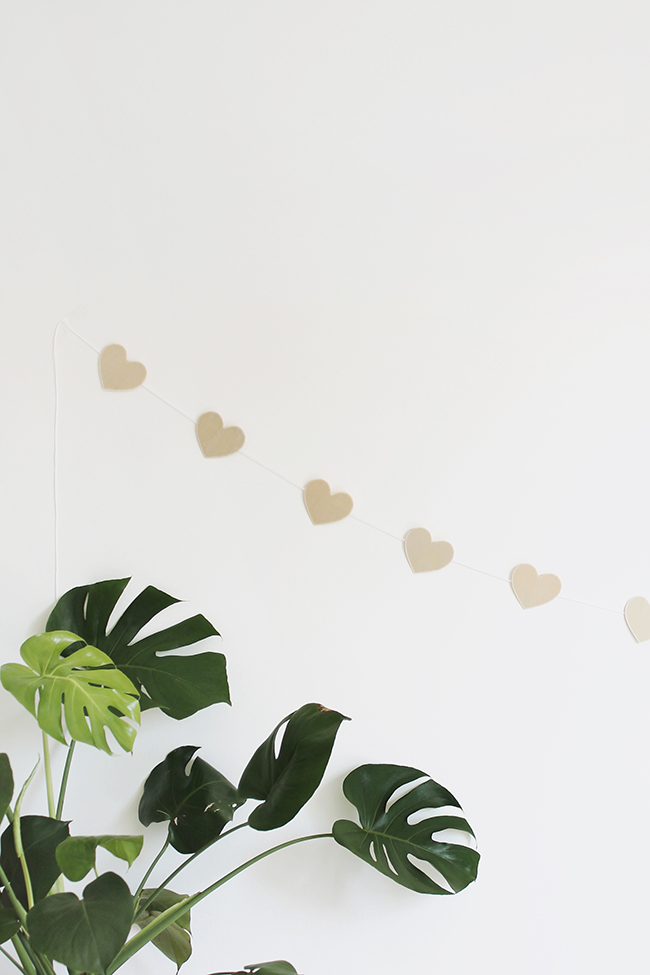 DIY valentines wood heart garland