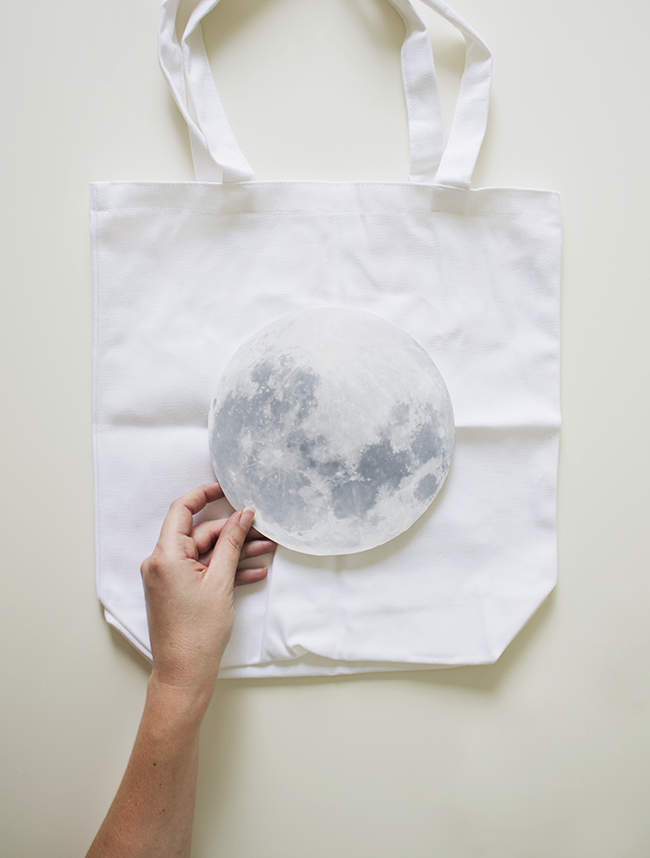 DIY moon tote | almost makes perfect