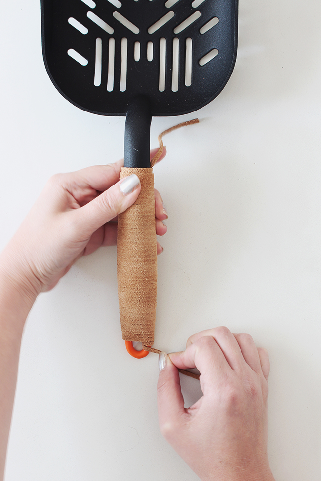 diy-leather-handle-litter-scooper-almost-makes-perfect