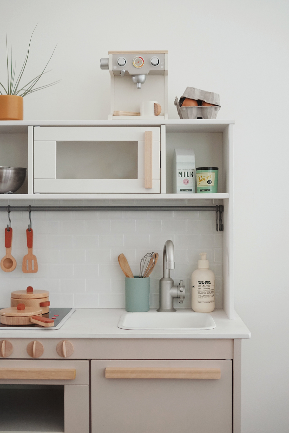 Dad transforms toy IKEA kitchen into fully functioning kitchen