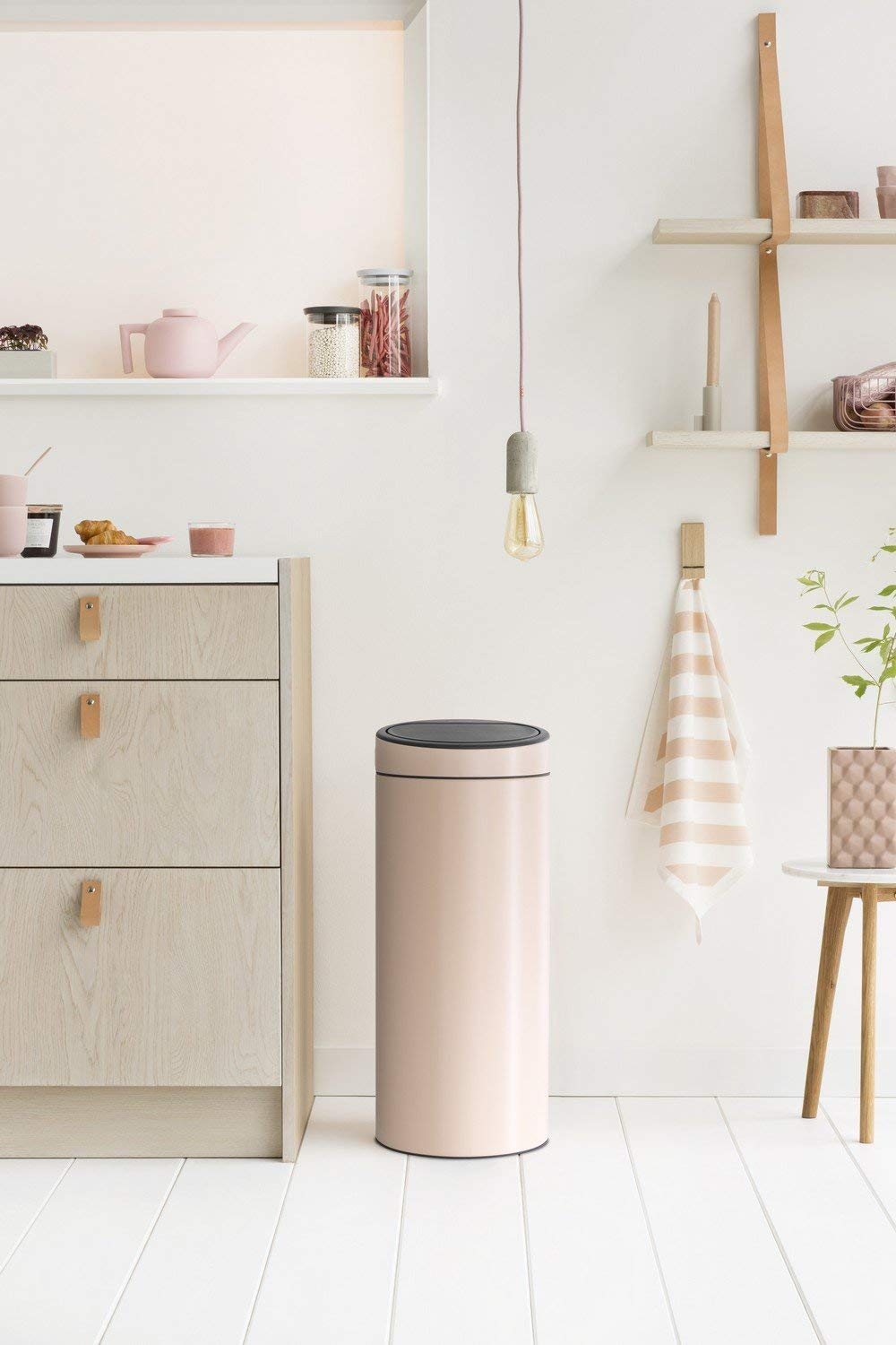 36 Stylish & Modern Trash Cans for Your Kitchen or Bathroom