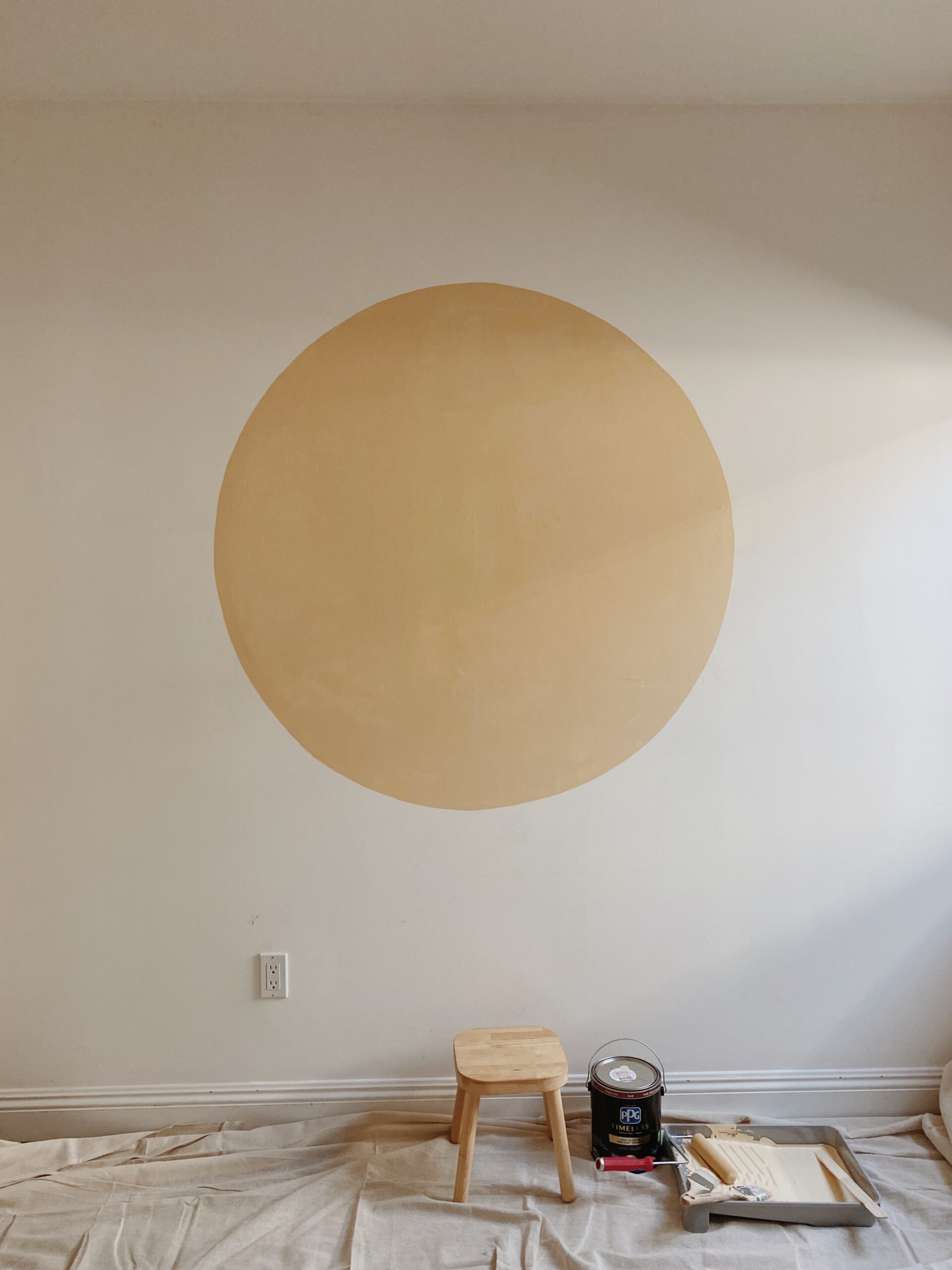 DIY painted circle shelf – almost makes perfect