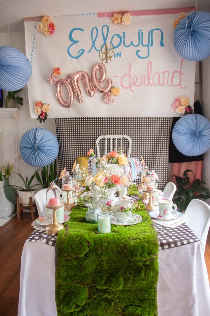 Kara's Party Ideas Alice in Wonderland First Birthday Party