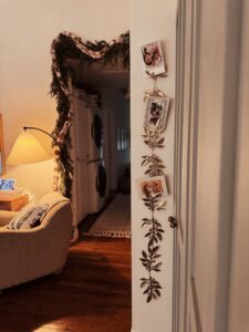 cute (and easy) ways to display holiday cards