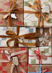 diy potato stamped wrapping paper