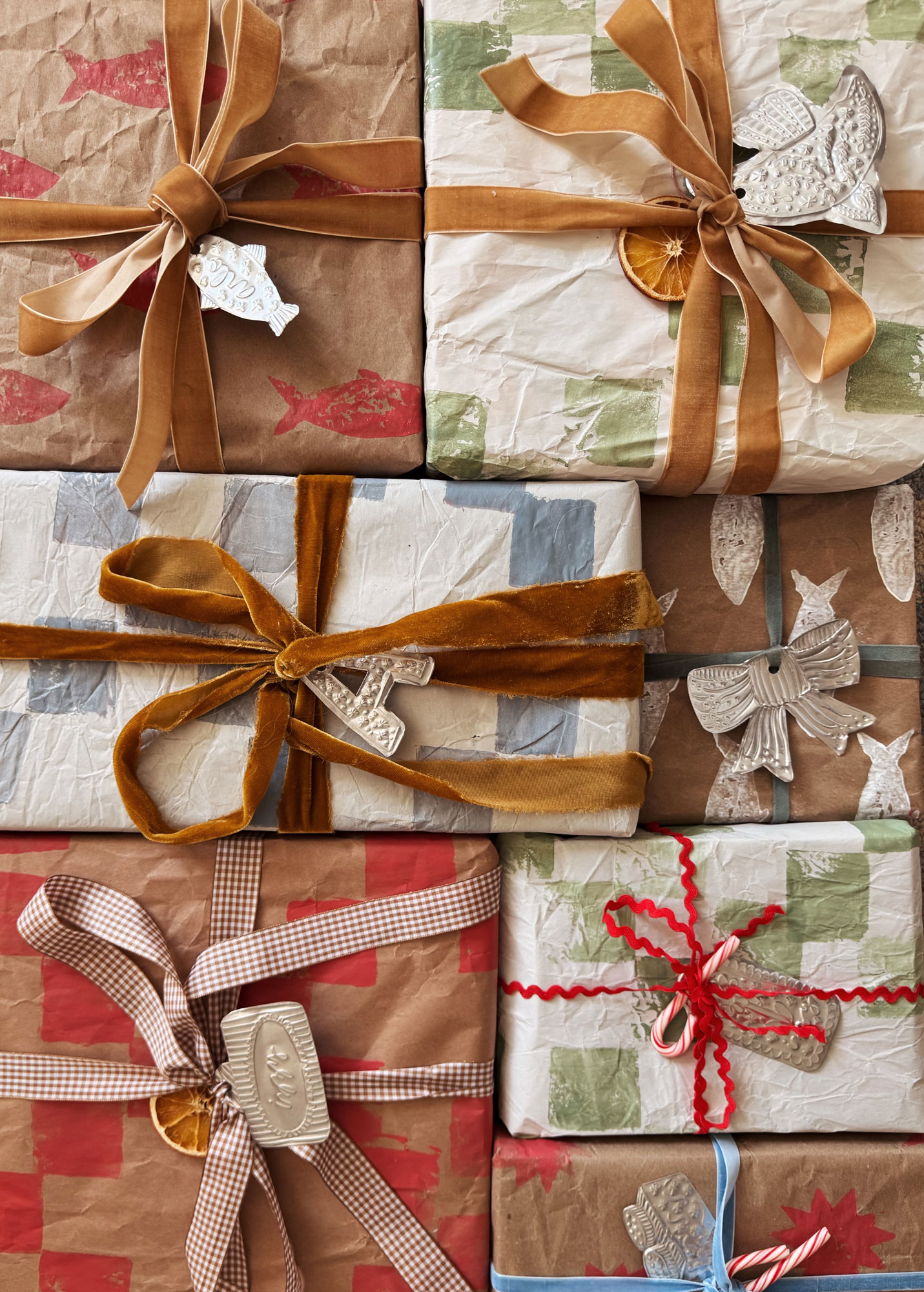 diy potato stamped wrapping paper